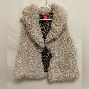Betsey Johnson Curly faux shearling fur mongolian vest‎ shrug size medium